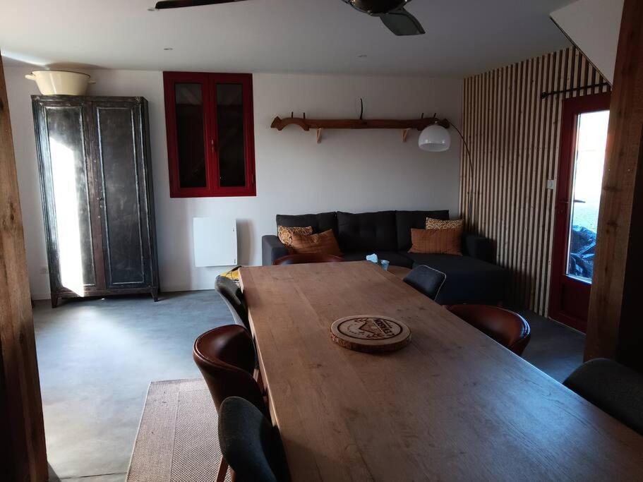 Atypique 10 Personnes. Holiday home Pissos